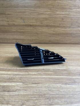 423820951c Audi Oem 2014 2015 R8 42 Ac A/c Center Dash Dashboard Air Vent Grille