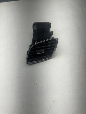 8u1820901b Audi 2015-2016-2017 Q3 8u Left Front Driver Dash Heater A/c Air Vent