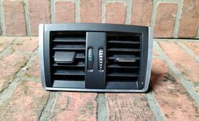 64229207330 Bmw Ft10-ft18 F20 F21 F22 F23 Grille Air Vent Oem