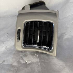 25910547 Cadillac 2008-2014 Cts Coupe Right Passenger Outer Dash Dashboard Air Vent Oem