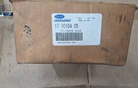 17-40104-05 Carrier Transicold Cylinder Head New In Box Old Dusty Boxes