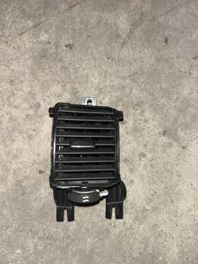 20935544 Chevrolet 2011 Chevy Silverado/gmc Sierra 1500 Passenger Side Dash Air Vent