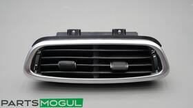 735572564 Fiat 2016-2018 500x 4 Door Oem Front Center Dash Ac Vent Grill Ls394810