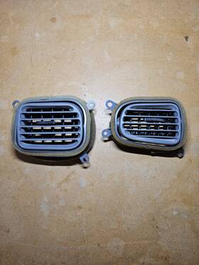 Ford F7cz19893aaf 1998-2003 Escort Center Dash Air Vents