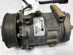 Freightliner 11338507270 M2 106 Air Conditioner Compressor - Used P/n 011338507270