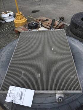 3016064 Freightliner 1865174 Cascadia 125 Air Conditioner Condenser