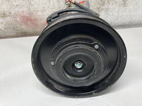 N83202021031 Freightliner 21031 Cascadia Air Conditioner Compressor - Used P/n