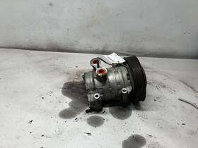 227552000 Freightliner Cascadia Air Conditioner Compressor - Used P/n