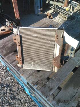3611609 Freightliner 2361989 Cascadia 125 Air Conditioner Condenser 2017