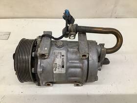 Freightliner 4097210070 Columbia 120 Air Conditioner Compressor - Used P/n 004097210070