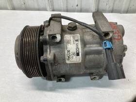 Freightliner 4551765070 M2 106 Air Conditioner Compressor - Used P/n 004551765070
