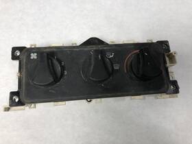 680-830-02-85 Freightliner Fl70 Heater A/c Temperature Controls - Used P/n 6808300285