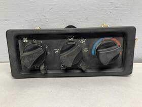 680.830.04.85 Freightliner Fl112 Heater A/c Temperature Controls - Used P/n 6808300485