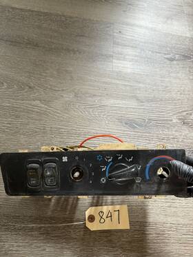 A22-45805-012 Freightliner Century 120 Hvac Control - P/n Broken A Little