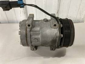 Abpn83304qp7h154430 Freightliner C120 Century Air Conditioner Compressor - Used