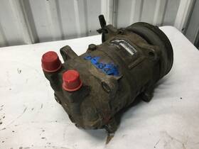 C107471 Freightliner Fb65 Air Conditioner Compressor - Used P/n