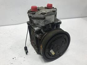 Et210l-42528c Freightliner Fld112 Air Conditioner Compressor - Used P/n Et210l42528c