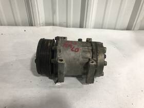 Rm14465 Freightliner Classic Xl Air Conditioner Compressor - Used P/n