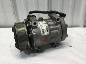Sk14417 Freightliner M2 106 Air Conditioner Compressor - Used P/n