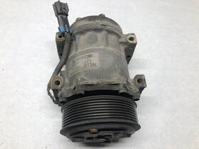 Ski4421 Freightliner C120 Century Air Conditioner Compressor - Used P/n