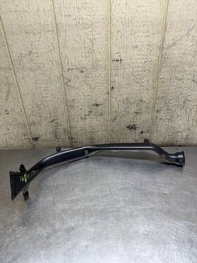 23448196 Gm 14-18 Sierra Silverado 1500 Inner Dash Air Duct Left Upper Tube Oem