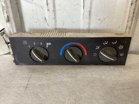 15191310 Gmc C8500 Heater A/c Temperature Controls - Used P/n
