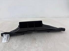 15820015 Gmc 2010 - 2017 Terrain Windshield Defroster Nozzle Duct Oem