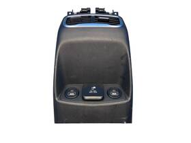 84640s2aa1 Hyundai 2022 Santa Fe Center Console Rear Trim Panel With Air Vent And Charge Port