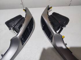 84795-a500 Hyundai 2013-16 Elantra Gt Pair L&r Center Air Vent With Trim Bezel