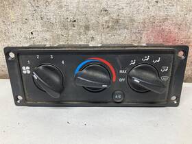 1000361510 International 2000-2020 9100 Heater A/c Temp Controls - Used P/n