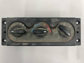 3827588c1 International 2011-2020 Transtar 8600 Heater A/c Temp Controls -used
