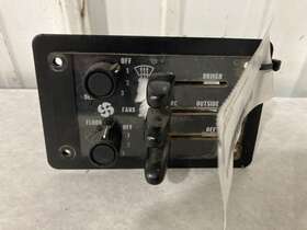 B944183 International Re Heater A/c Temperature Controls - Used P/n