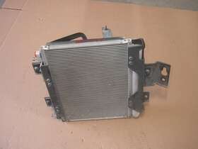 679.is8q14 Isuzu Used 2014 Nqr Ac Condensor W Fan Assy Mounted Pass Wheel Area Shipped