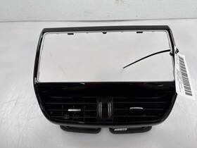 Jaguar Hk83-014l21-c 2017-2020 Xe Center Dashboard Air Vents And Trim Panel Oem