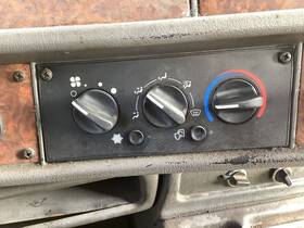 1000242403 Kenworth 2002-2006 T800 Heater A/c Temperature Controls - Used P/n