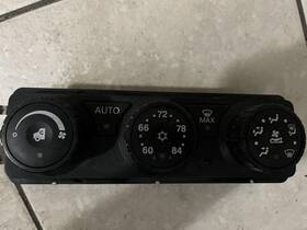 F2110282381 Kenworth T680 Ac Controller Part # F 21 10 28 2 381 M