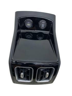 84640-r5000 Kia 2021-2023 Sorento Center Console End Cap /air Vent Usb Port Hub And 12v Outlet