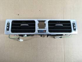 Lrgjbd500240puy Land Rover 10-12 Range Hse Front Center Dash Heater A/c Air Vent With Hazard And Llock