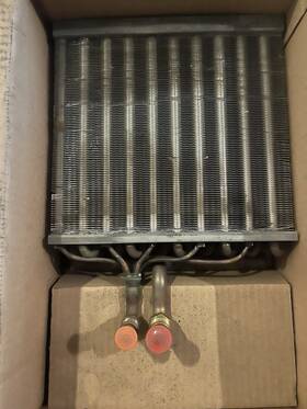 4379-rd316550 Mack Evaporator Ac Kit. New Old Stock In Original Packaging