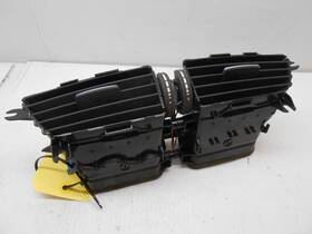 A2048306154 Mercedes-benz C-class Front Black A/c Air Vent Oem / 2048306154 Ds0199