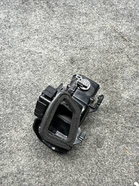 A2058309905 Mercedes-benz A2058300200 2016 C450 Amg Dash Right Outer Air Vent Duct Oem