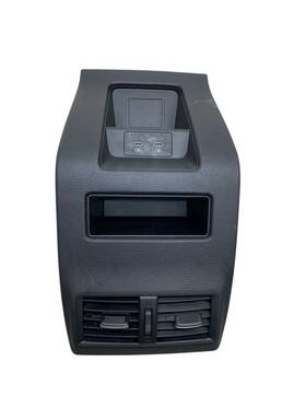 8011c698 Mitsubishi 2025 Outlander Rear Center Console End Cap A/c Air Vent With Dual Usb