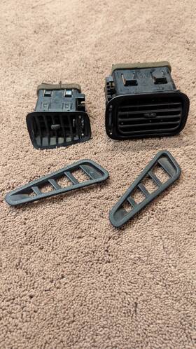 E216-5161-5 Nissan E216-5161-5/600 S13 Driver And Passenger Air Vents Defrost Oem Parts Lhd
