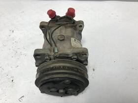 18-04088 Peterbilt 379 Air Conditioner Compressor - Used P/n 1804088
