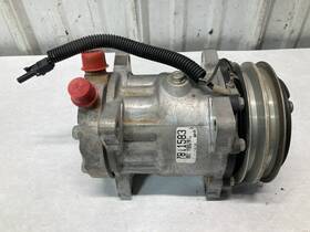 Peterbilt 9712001870 378 Air Conditioner Compressor - Used P/n 009712001870