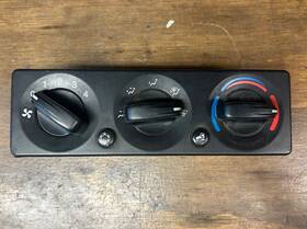 Q21-6000-001 Peterbilt Used Hvac Controller