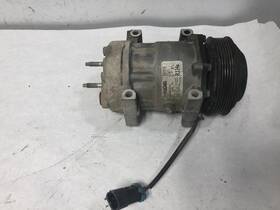 U4106 Peterbilt 579 Air Conditioner Compressor - Used P/n