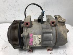 U4376 Peterbilt 386 Air Conditioner Compressor - Used P/n