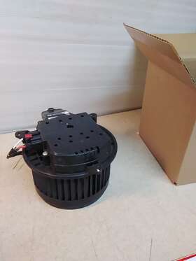 7009 Peterbilt W205 00 Mahle Blower Motor