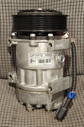 Qp7h15-4892 Que - Compressor With Clutch